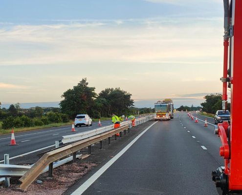 Trunk road VRS upgrade works with traffic management and central barrier installation